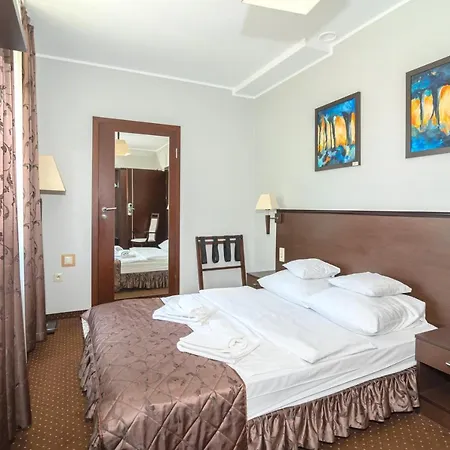 Pod Filarami Hotel