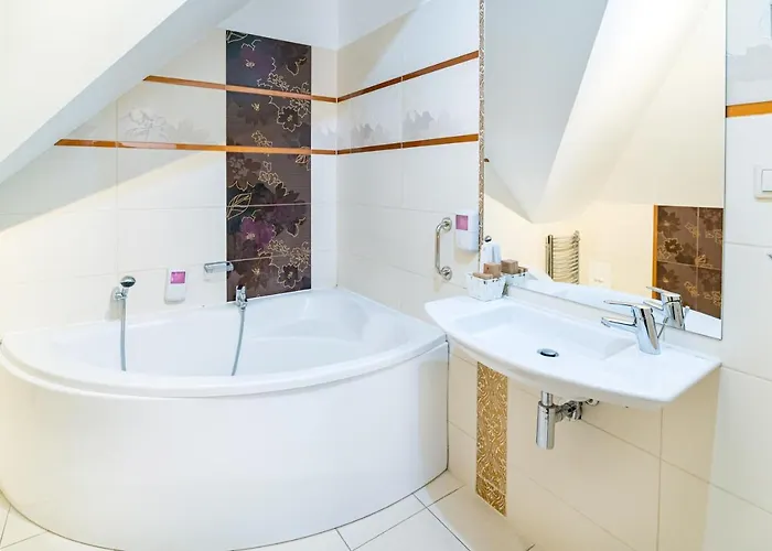 Pod Filarami Hotel 3*