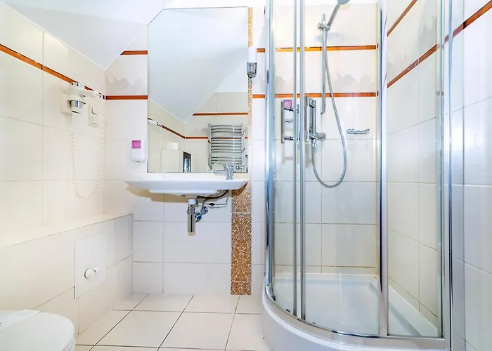 Hotel Pod Filarami 3*